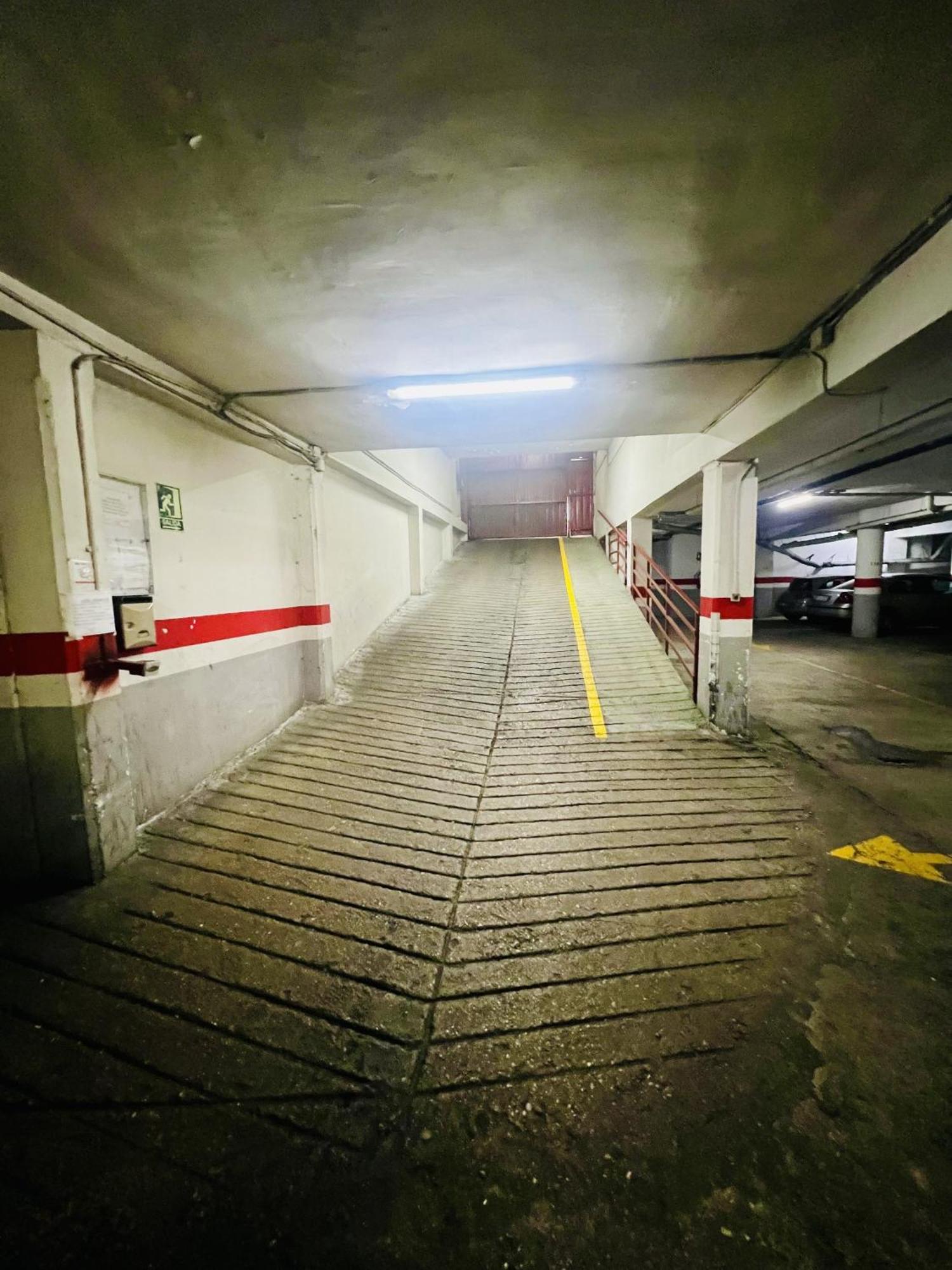 A Orillas Del Pilar Con Parking 사라고사 외부 사진