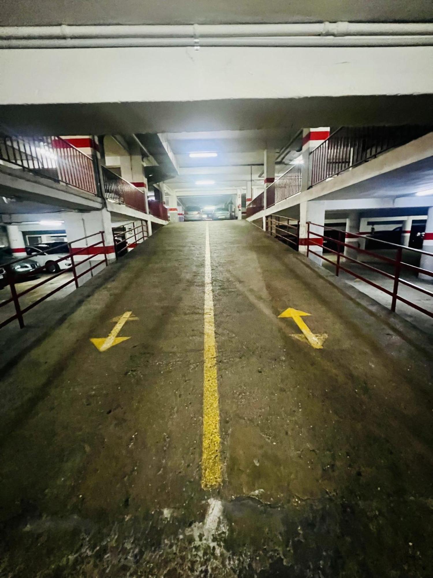 A Orillas Del Pilar Con Parking 사라고사 외부 사진