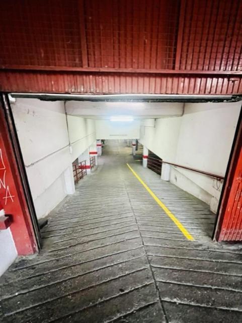 A Orillas Del Pilar Con Parking 사라고사 외부 사진